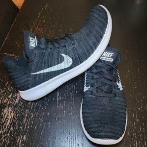 Nike Free RN Flyknit